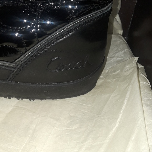 Snow boots - Picture 1 of 4